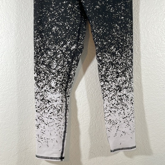 Evolution and Creation Sports Gym Black White Pattern Print Leggings Size S - Picture 4 of 8